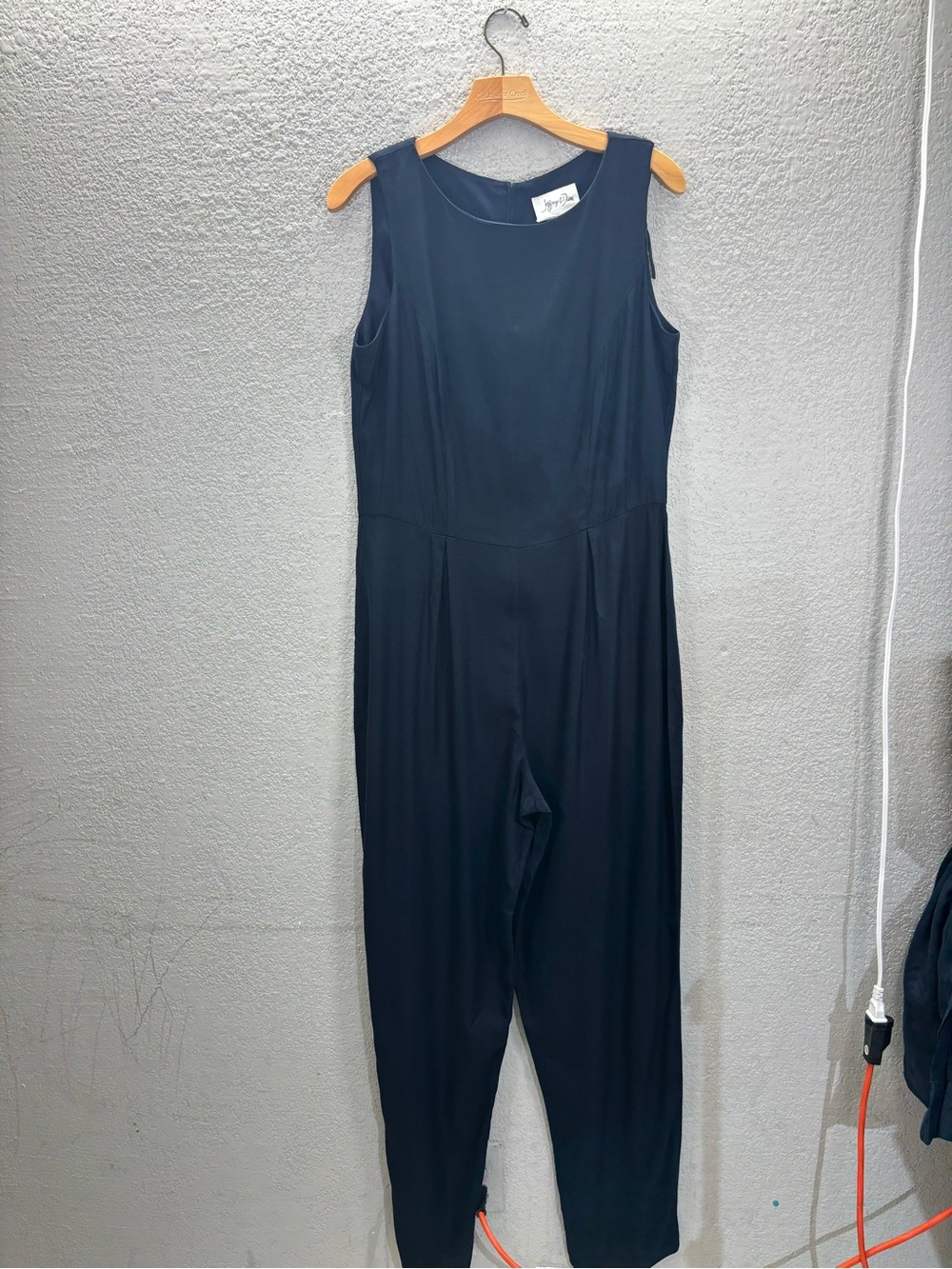 Sleek Sleeveless Black Jumpsuit with Tailored Waist